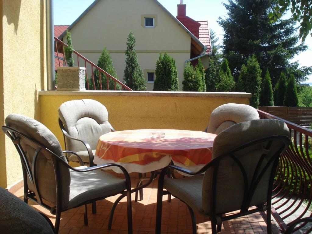 Appartamento Laura-Haus Vonyarcvashegy Esterno foto